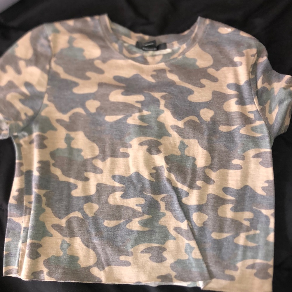 Camo crop top